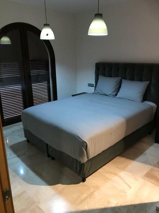Luxury Apartment Set In Dona Julia Golf Course Casares Exterior photo