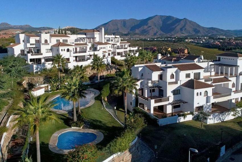 Luxury Apartment Set In Dona Julia Golf Course Casares Exterior photo