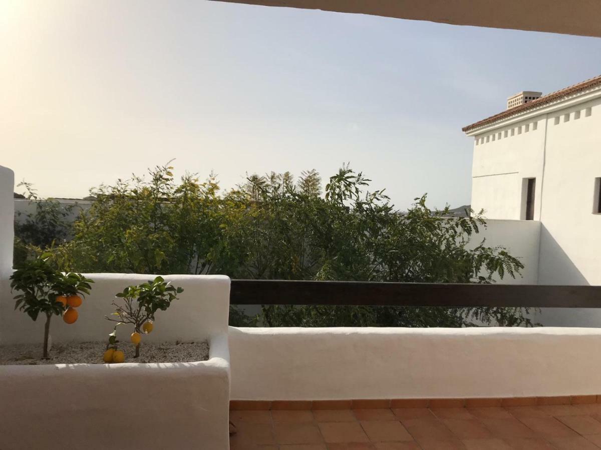 Luxury Apartment Set In Dona Julia Golf Course Casares Exterior photo